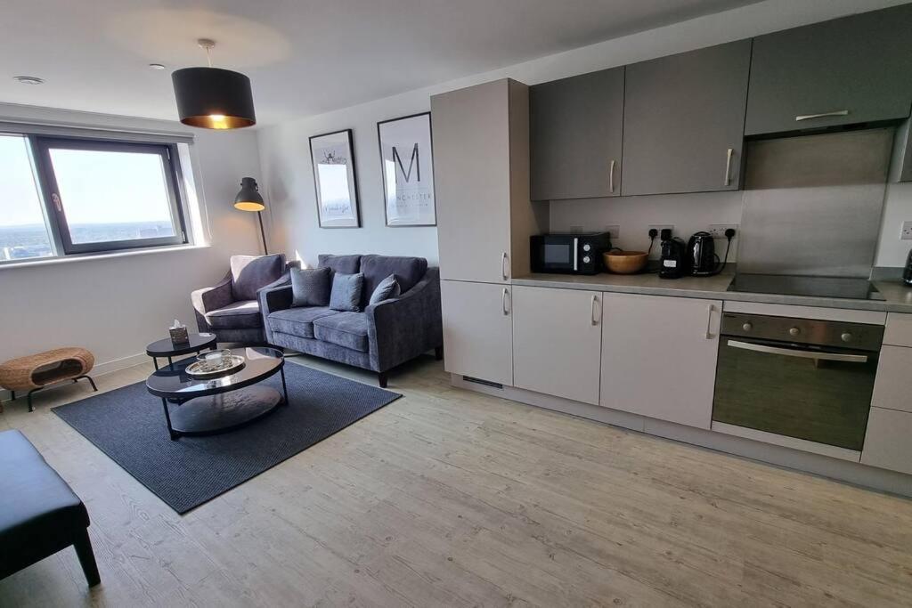 2 Bedroom Penthouse Манчестер Экстерьер фото