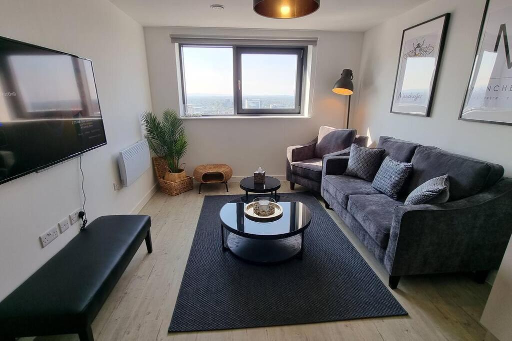 2 Bedroom Penthouse Манчестер Экстерьер фото